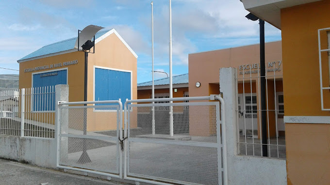 Investigan robo en la Escuela N°7