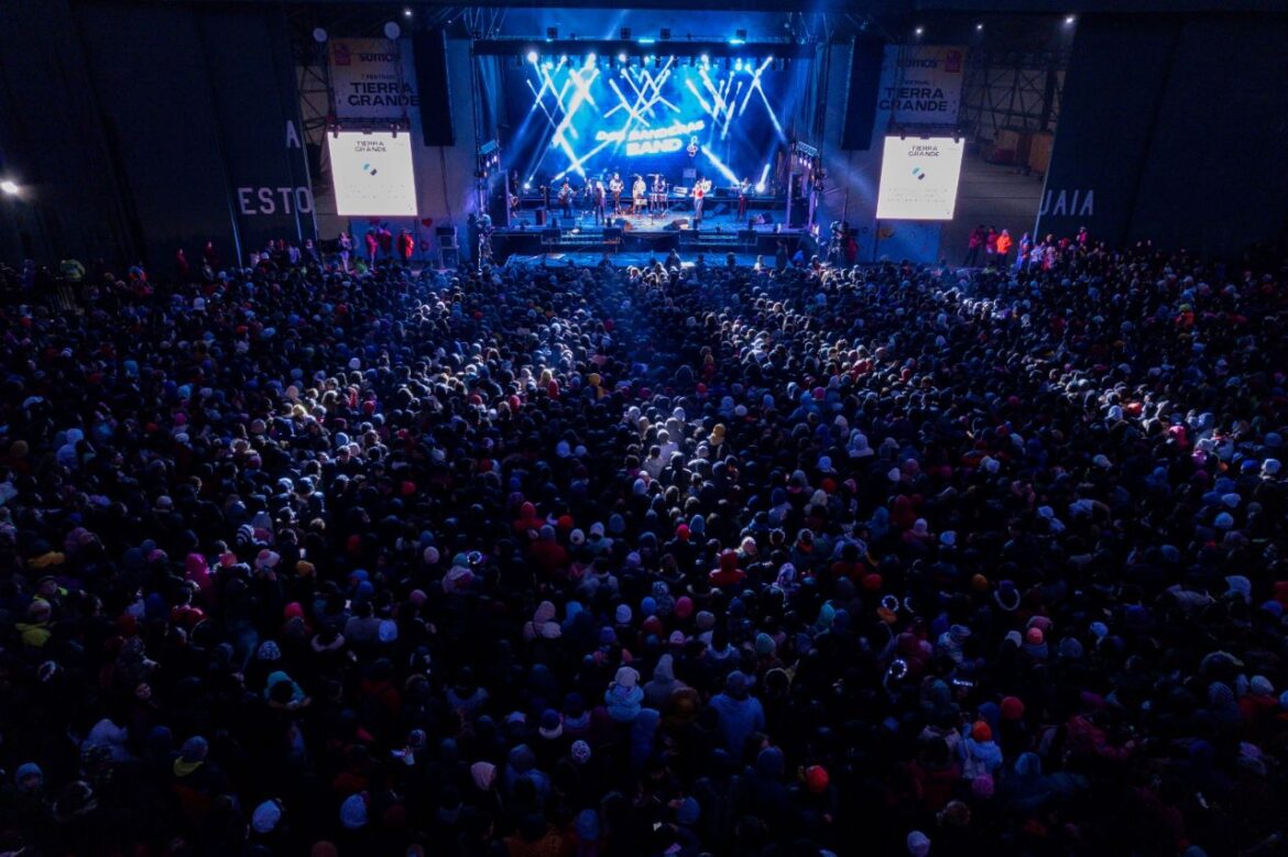 Tierra Grande: Más de 25 mil fueguinos disfrutaron de la primer jornada del festival
