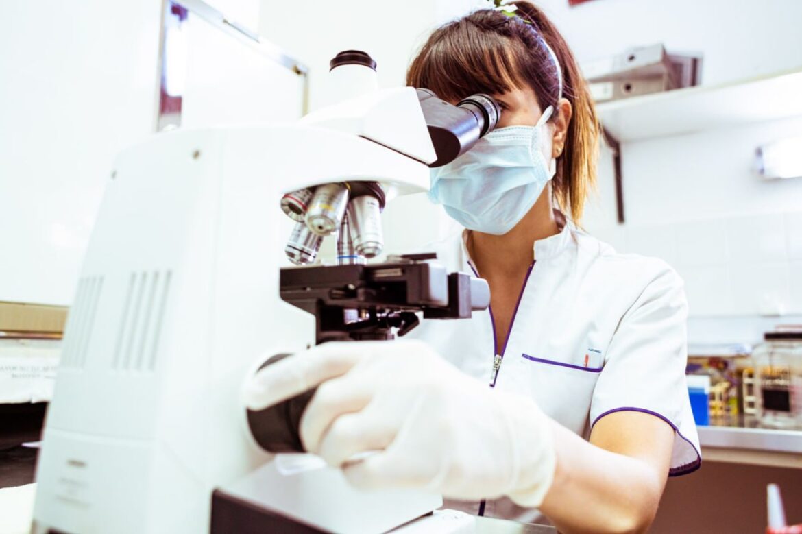 EN EL ÚLTIMO AÑO INGRESARON MÁS DE 120 NUEVOS PROFESIONALES DE LA SALUD AL SISTEMA PÚBLICO DE LA PROVINCIA