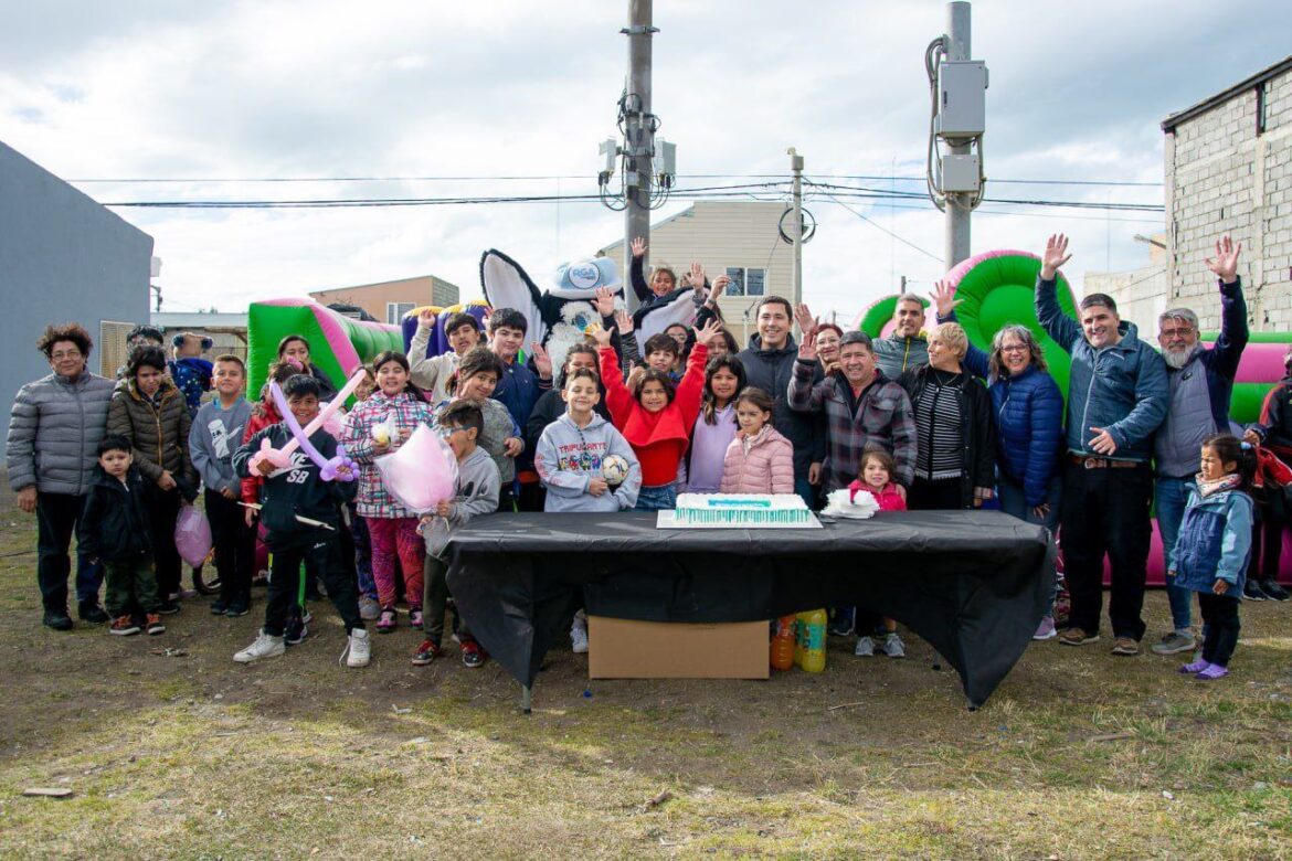 El Municipio acompañó al Barrio “Las Aves”, ex Chacra XI, en su 16° aniversario