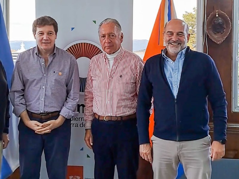 Melella recibió a referentes de la Unión Industrial Argentina y al Grupo Newsan