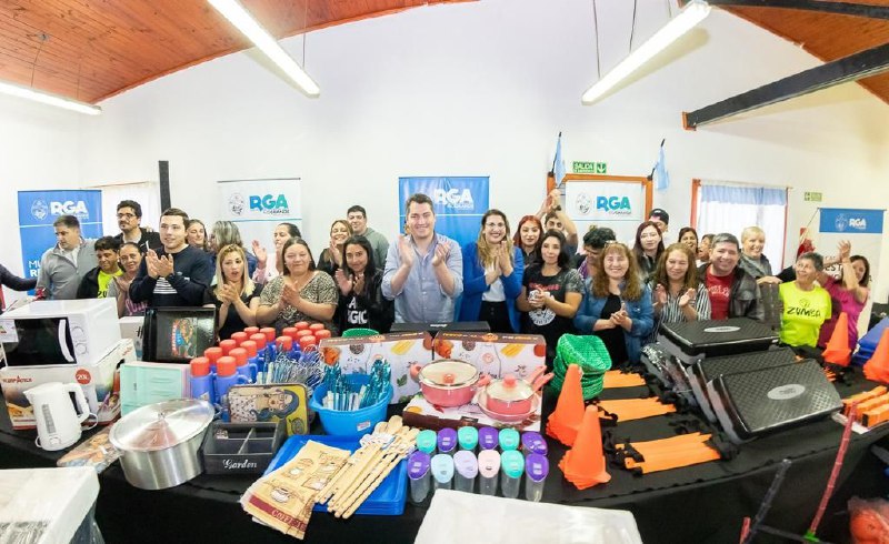 El municipio entregó equipamiento destinado a centros comunitarios municipales