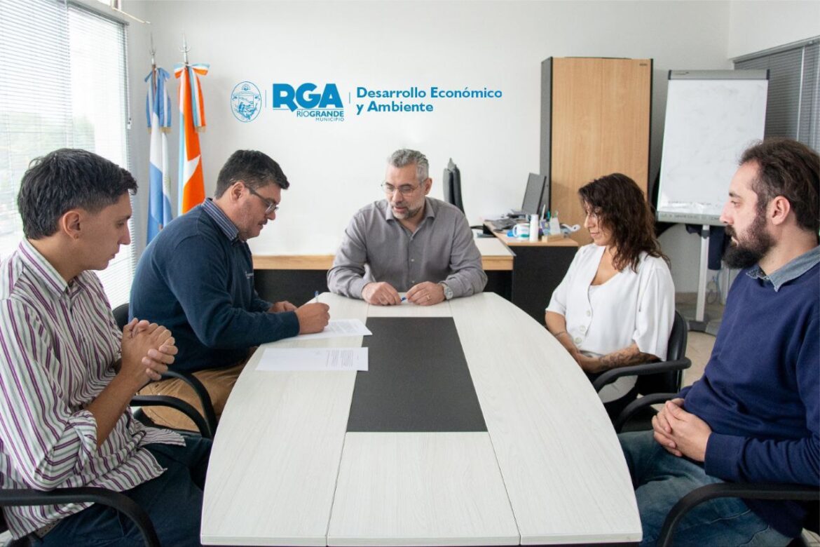Se firmó el proyecto de construcción de la Planta Modular de Alimento Balanceado y de la Plantinera Tecnificada