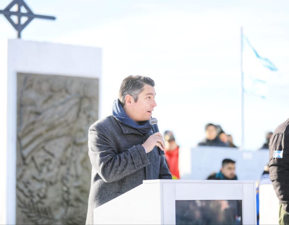 «Malvinas nos une y nos marca el rumbo»