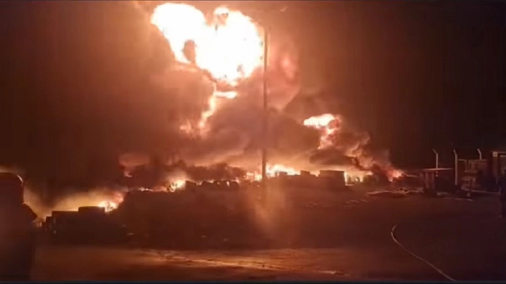 Ushuaia: Bomberos trabajan contra un incendio cercano al predio de Zoonosis