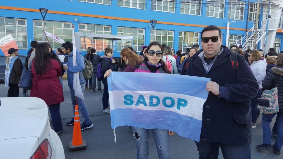 Paro de docentes privados este viernes 12 de mayo