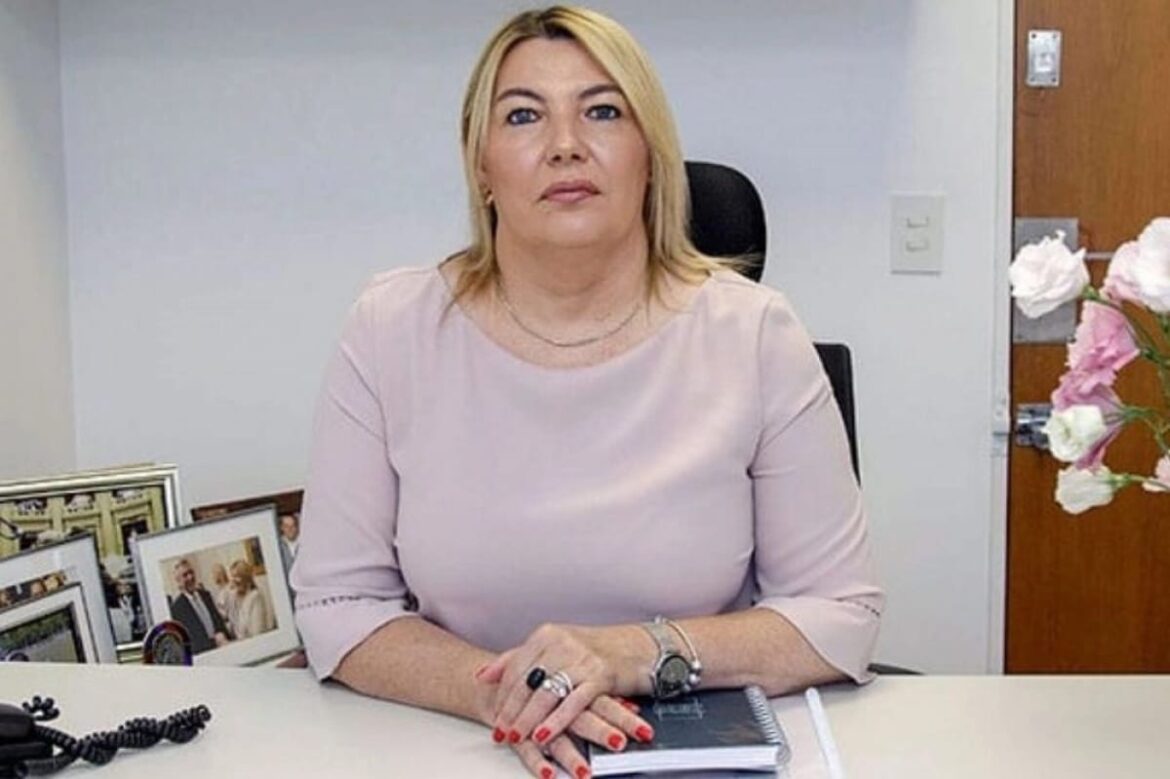 “La Legislatura no funciona porque hay 15 miembros que piensan todos igual”