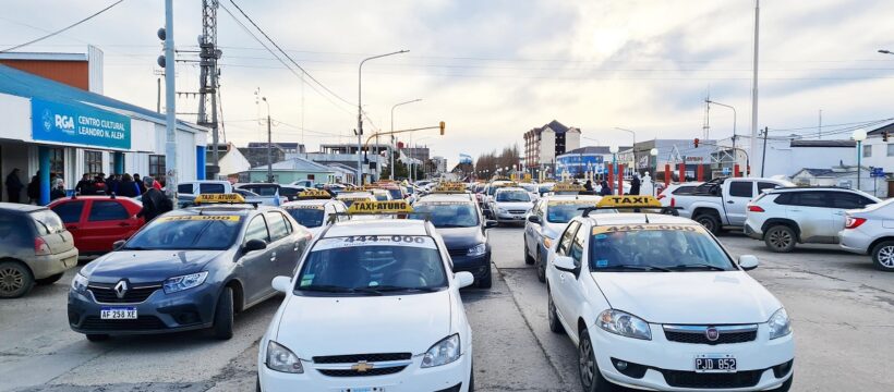 Aumentaron los precios de taxis y remises