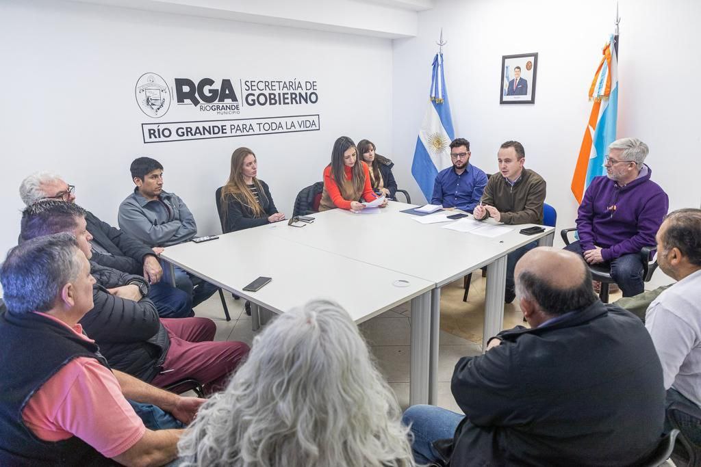 Municipio, taxis y remises trabajan el la prohibición de transportes no habilitados