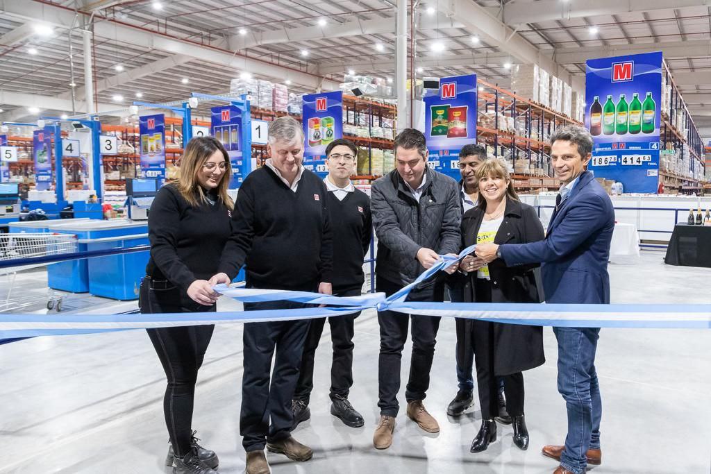 “Poner en funcionamiento esta nueva sucursal significa brindarle a nuestros vecinos la posibilidad de adquirir productos y alimentos a un mejor valor”