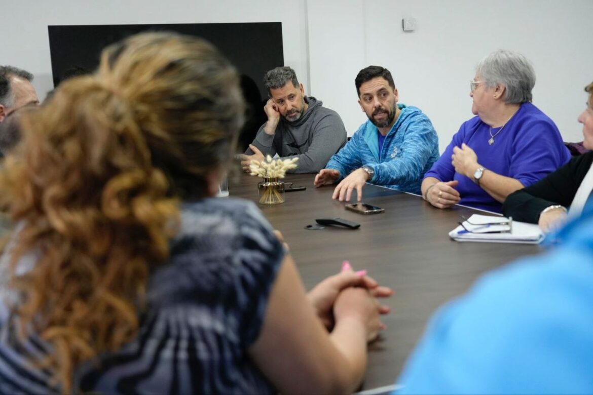 La Municipalidad y el Gobierno se reunieron con representantes de la Federación de Futsal por los hechos de violencia ocurridos en el Club San Martín