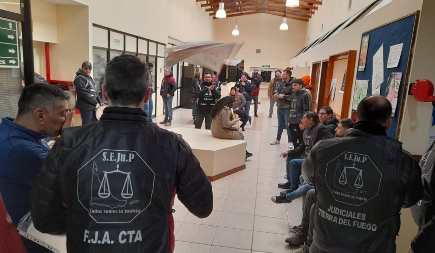 Con amenazas de descuentos, comienza el paro de 48 horas de trabajadores judiciales