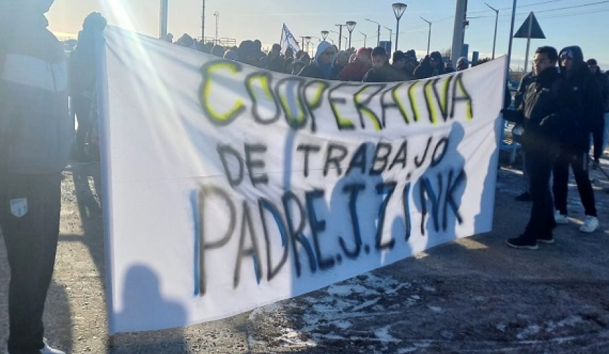 Trabajadores de la Cooperativa “Padre Zink” reclaman salarios adeudados por Gobierno