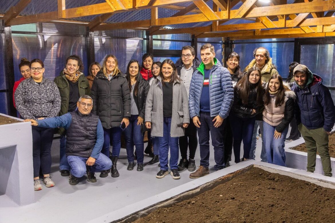 El municipio inauguró el vivero de casa de jóvenes