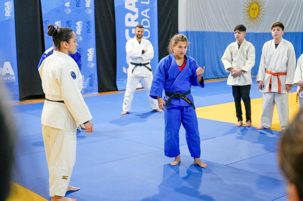 Judocas Riograndenses emocionados por capacitarse con la campeona mundial