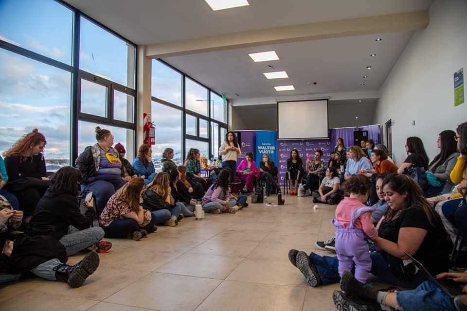 Colectiva transfeminista de Ushuaia realizó una asamblea contra los “Anti Derechos”