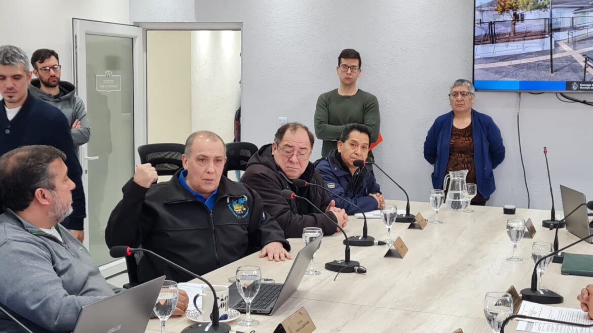 “No ha salido nadie a explicarnos porque se instaló el radar británico”, denunciaron los veteranos