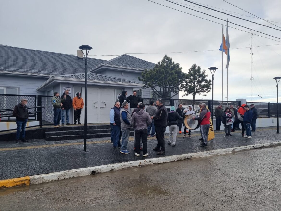 Tensa reunión en el Concejo Deliberante con choferes de taxis y remises