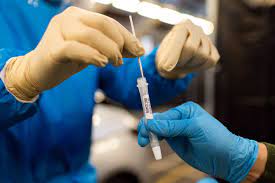 Los casos de COVID crecieron el 190% en agosto en Argentina