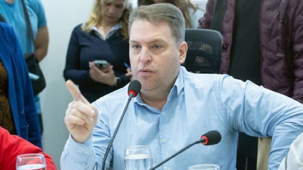 Von der Thusen descartó de plano la discusión de las plataformas digitales