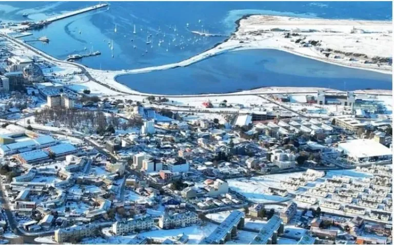 Al igual que lo hecho días atrás en Calafate, Ushuaia acaba de suspender por un año la entrega de nuevas habilitaciones de alquileres temporarios