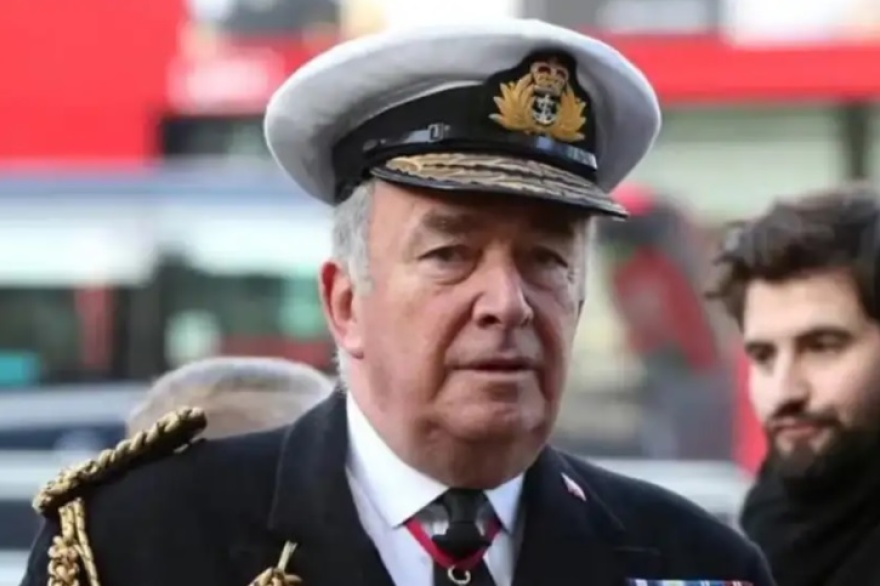 Un ex almirante británico dijo que Milei sería un «tonto» si piensa que puede recuperar las Islas Malvinas