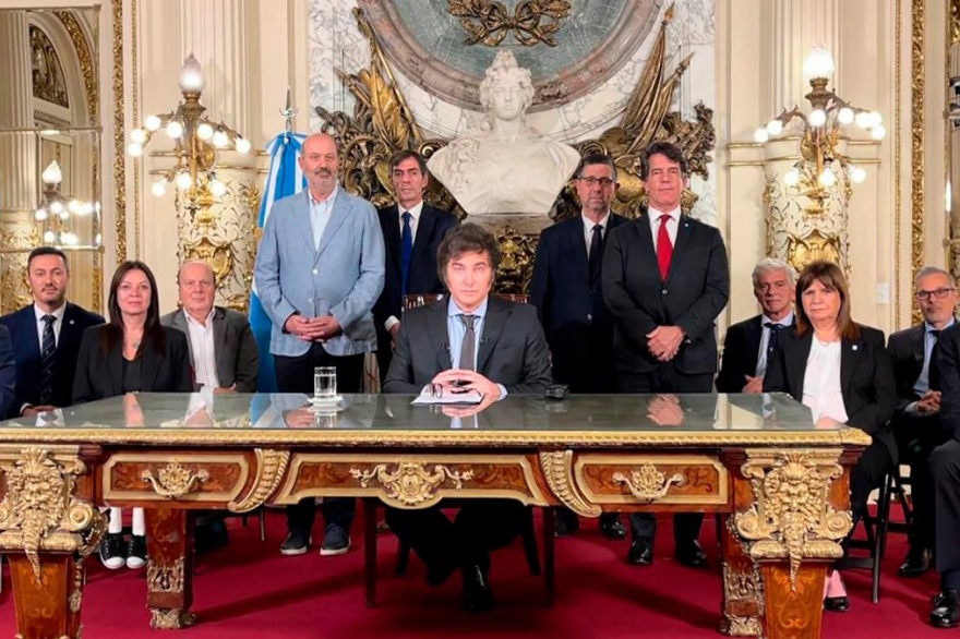 DNU de desregulación de la economía argentina: las 30 medidas que presentó Javier Milei