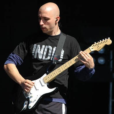 Hoy se presentará en Río Grande Gaspar Benegas y Valentina Cooke