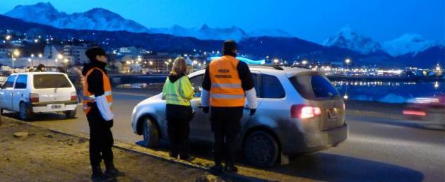 Incautan 13 vehículos en controles de tránsito de Navidad en Ushuaia