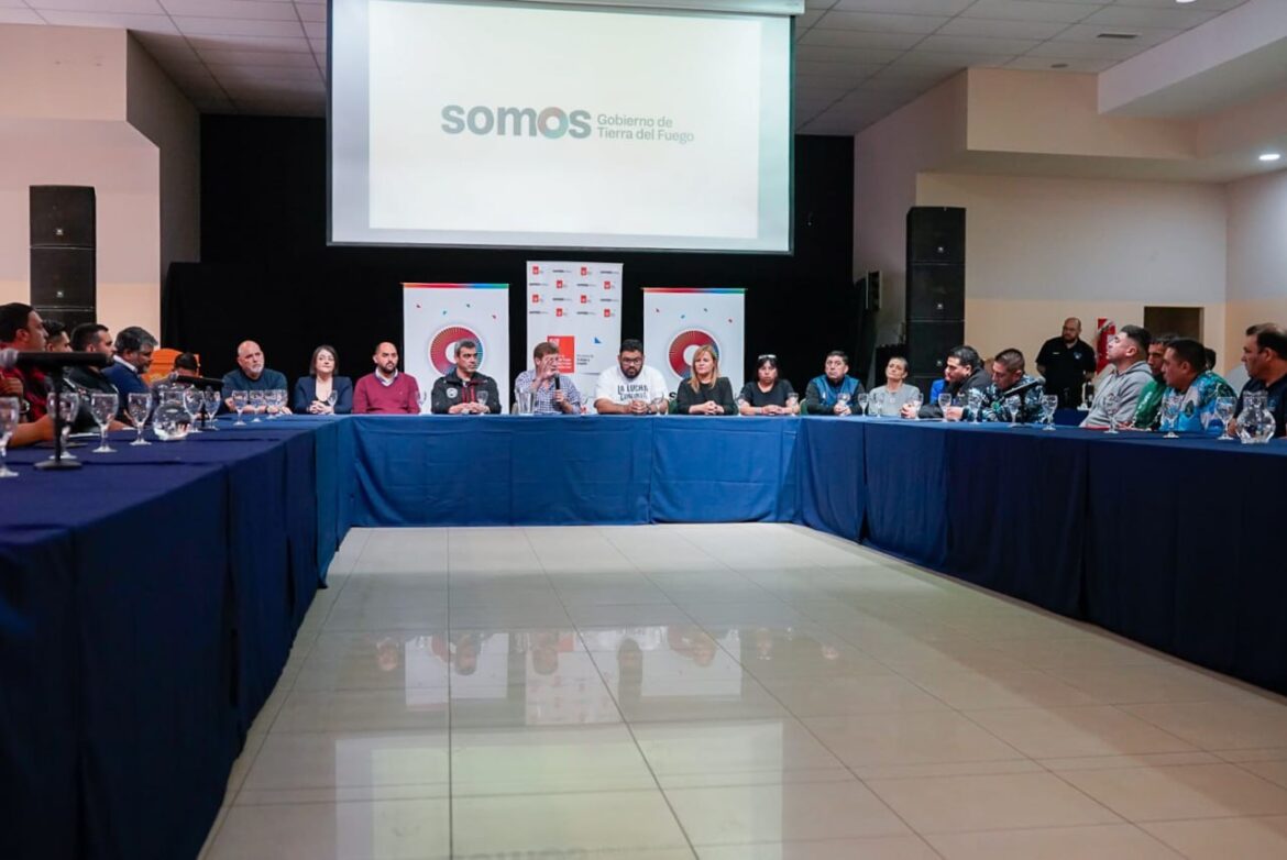 CASTIGLIONE DESTACÓ LA IMPORTANCIA DEL ENCUENTRO MANTENIDO ENTRE EL GOBERNADOR GUSTAVO MELELLA Y LA CGT