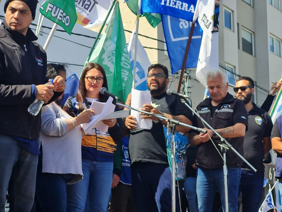 Gran movilización en Río Grande tras la convocatoria de la CGT