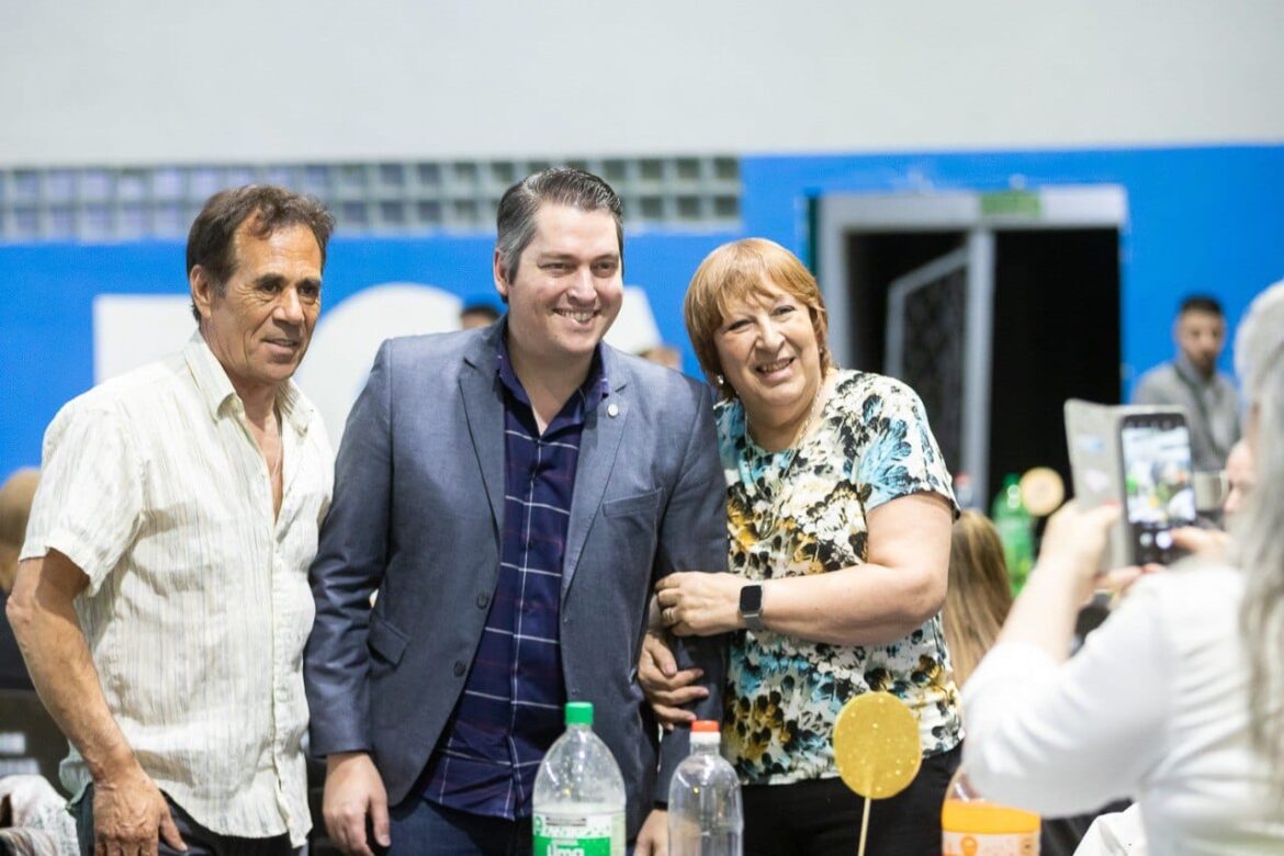 Pagaron bono extraordinario de 30 mil pesos a jubilados municipales de Río Grande