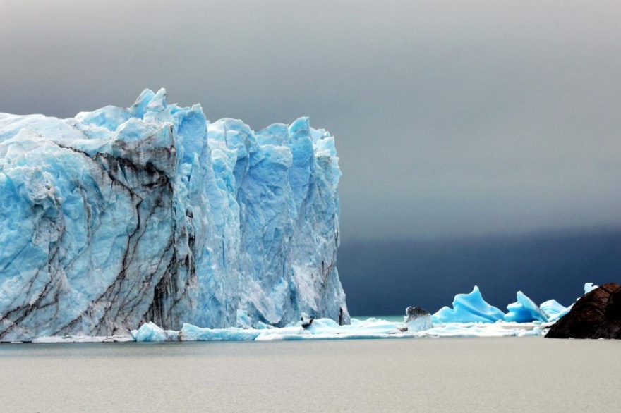 Especialistas advierten que la reforma de la Ley de Glaciares podría dañar las reservas estratégicas de agua en Argentina.