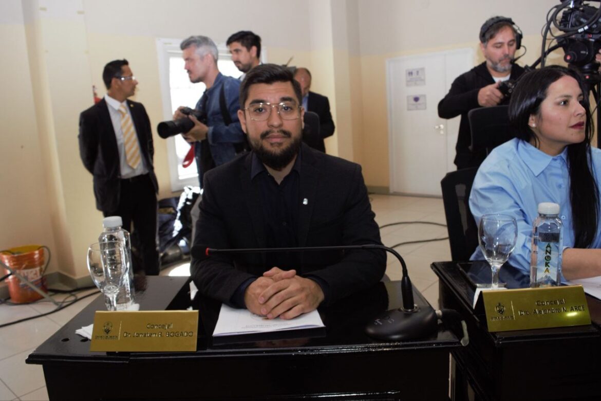 “Si hay algo que ocultar que se llame a una sesión secreta”, dijo Bogado