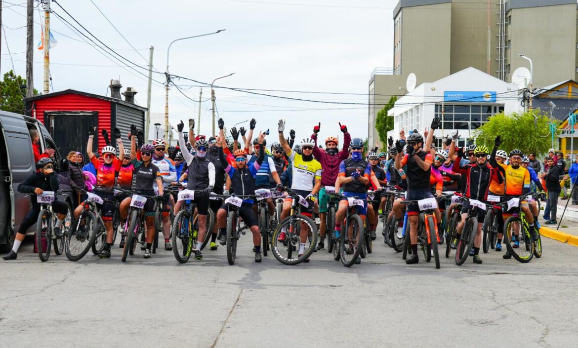 200 riograndenses disfrutaron en la 4ta edición de la Vuelta al Casco Viejo