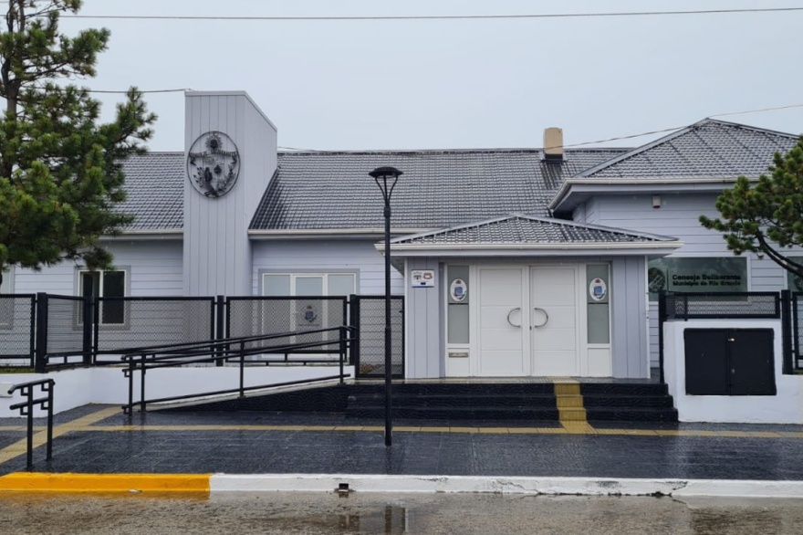 Otra vez noticia nacional con salario de políticos