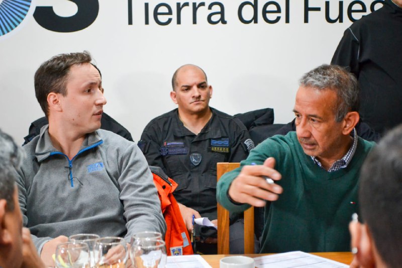Reunión para coordinar la seguridad de la 40 Edición de la Vuelta a la Tierra del Fuego