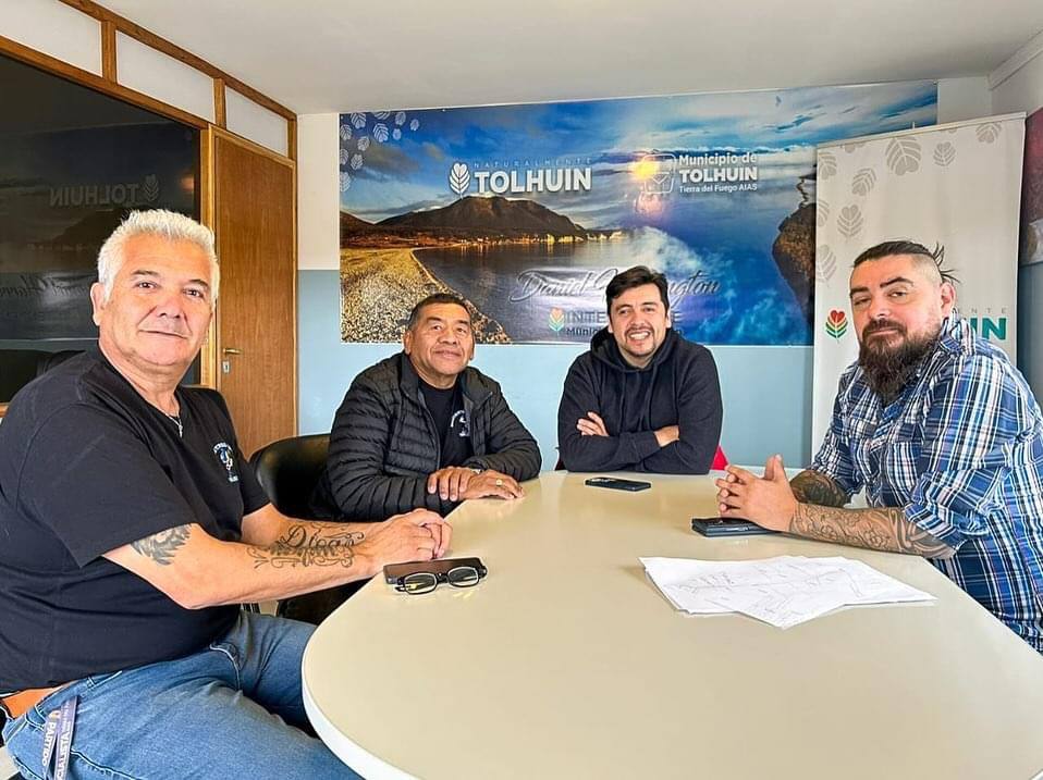 Harrington mantuvo un encuentro con representantes del sindicato de petróleo y gas privado