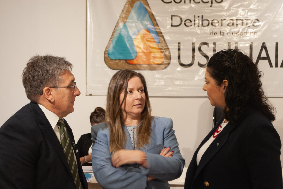 Freiberger solicitó no ir en contra de los intereses de los vecinos de Ushuaia