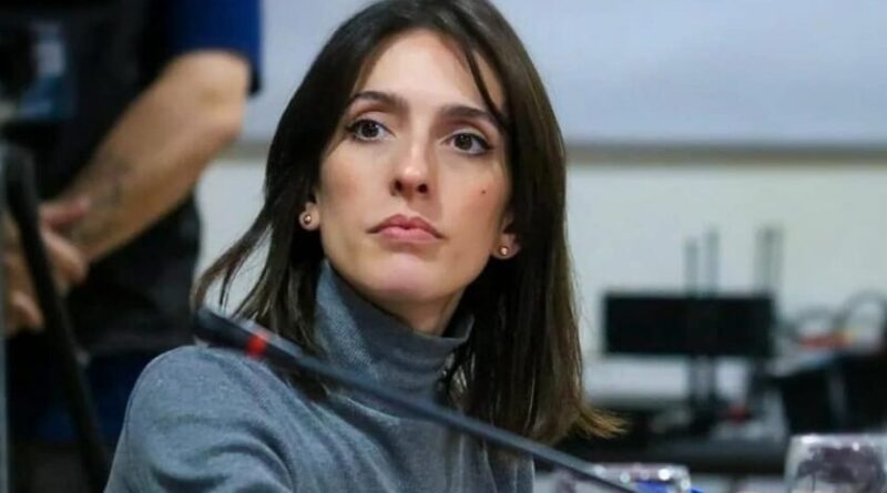 Natalia Jañez: “El radicalismo necesita un cambio dirigencial”