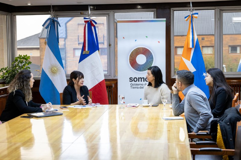 Agenda de trabajo con directora de la Agencia Francesa para el Desarrollo