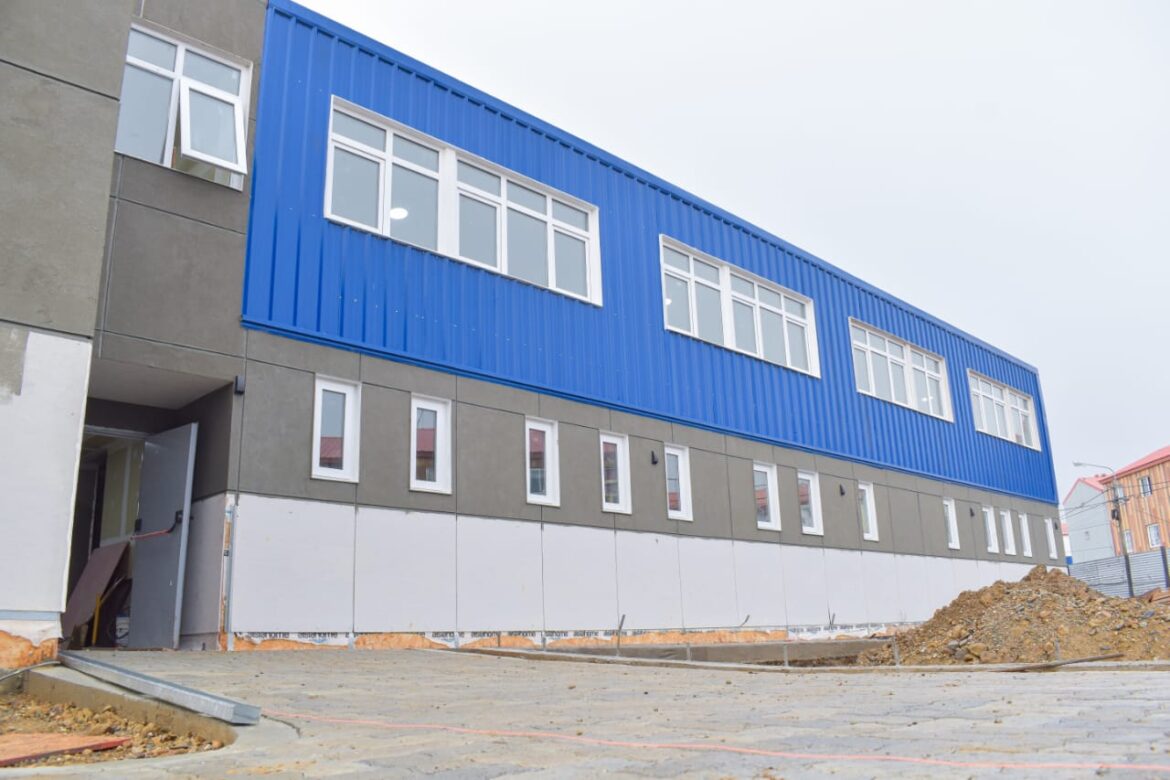 Gobierno destacó avances en la obra del nuevo gimnasio para el Club Garibaldi en Río Grande