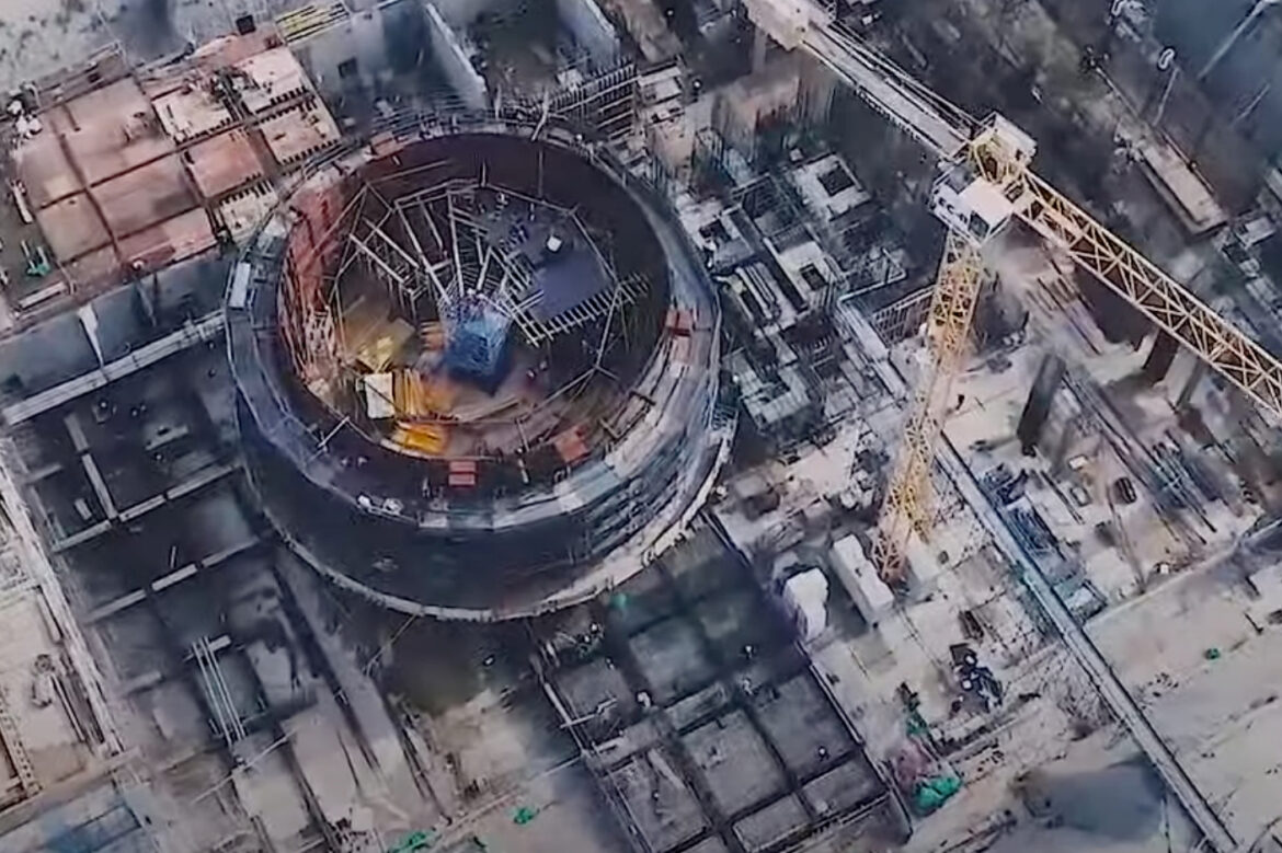 El Gobierno paraliza por completo las obras del reactor nuclear CAREM 25 y despide 570 empleados vinculados al proyecto