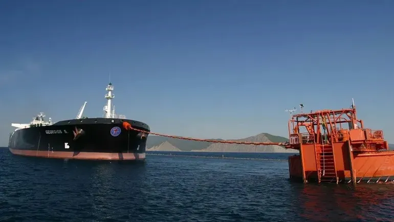 YPF le quita a Axel Kicillof el proyecto de GNL y analiza un puerto en Río Negro