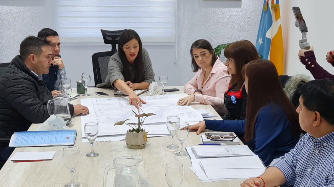 Concejales y el IPVyH analizaron la situación habitacional y trabajar en conjunto