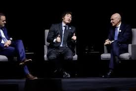 Milei en el Luna Park: Dos horas de una misa pagana, con canciones apocalípticas y un Presidente en éxtasis