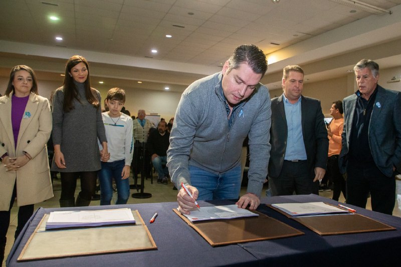 “Entre todos y todas, con fuerza, vamos a frenar este tarifazo”