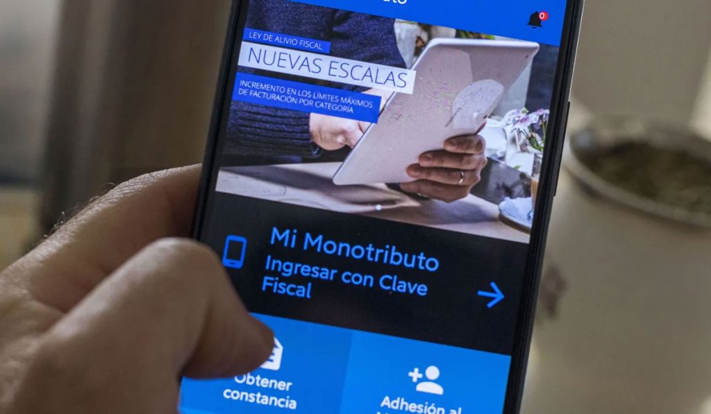 Cambios en el monotributo: las nuevas escalas y cuotas con la ley Bases