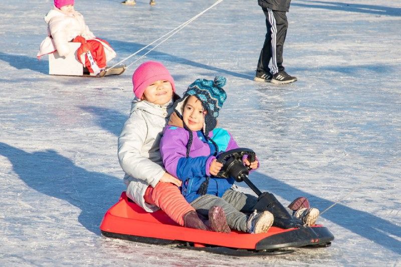 Vení en familia a disfrutar a la pista de patinaje