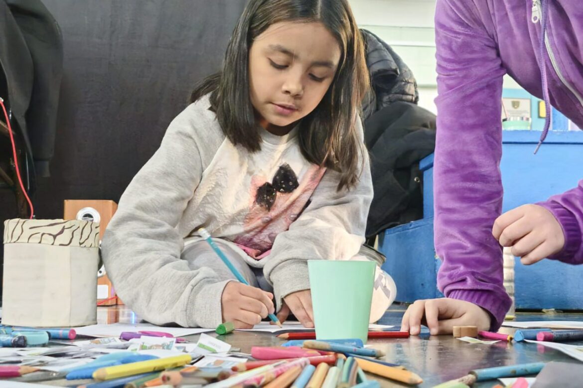 «Arte y comunidad», una propuesta para que niñas y niños se identifiquen con sus barrios a través del arte